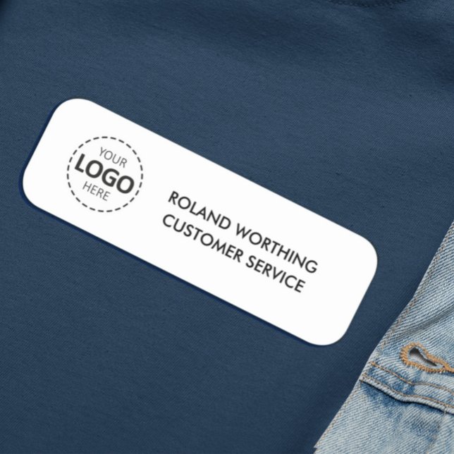 Logohochladen Einfache moderne Mitarbeiter Namensschild (Von Creator hochgeladen)