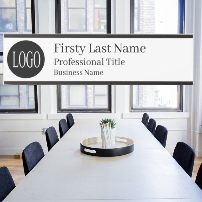 Logoschilder für die weiße Bürotür Namensplatte Türschild (Von Creator hochgeladen)