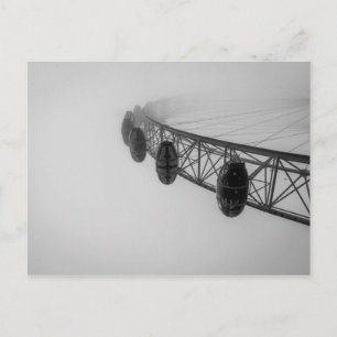 London-Auge im starken Nebel Postkarte