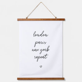 'London Paris New York Wiederholung' Wandteppich Mit Holzrahmen