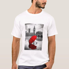 London Rain: Roter Regenschirm an der Themse T-Shirt