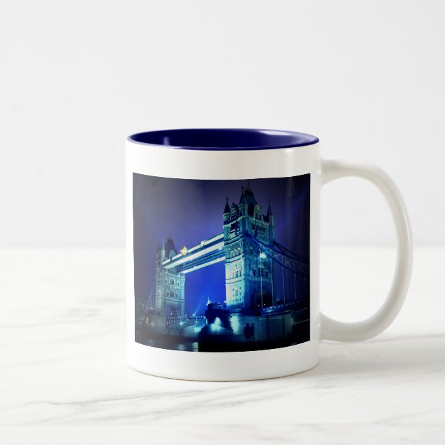 London Tower Bridge & Blue Night Zweifarbige Tasse (Rechts)