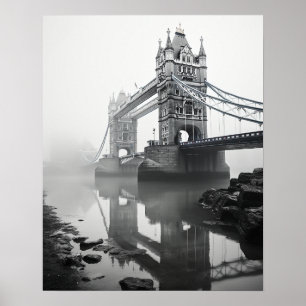London Tower Bridge im Nebel Poster
