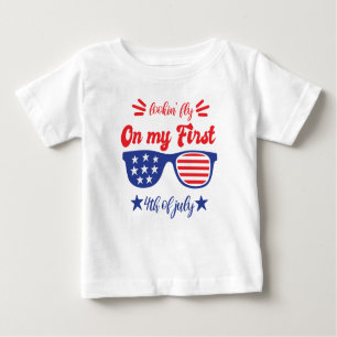 Lookin Fly auf meinem ersten Amerikanische Unabhän Baby T-shirt