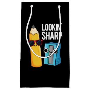 Lookin Sharp Funny Pencil Pun Dark BG Kleine Geschenktüte