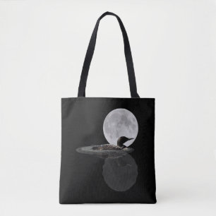 Loon Swims in der Mondlicht Tote Tasche