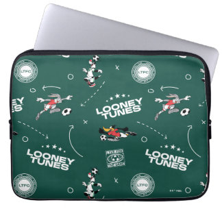 LOONEY TUNES™ Fußball-Spielfeld-Muster Laptopschutzhülle