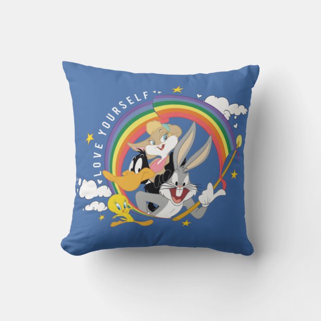 LOONEY TUNES™ - Love Yourself Pride Badge Kissen (Vorderseite)