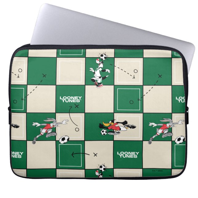 LOONEY TUNES™ Soccer Grid Pattern Laptopschutzhülle (Vorderseite)
