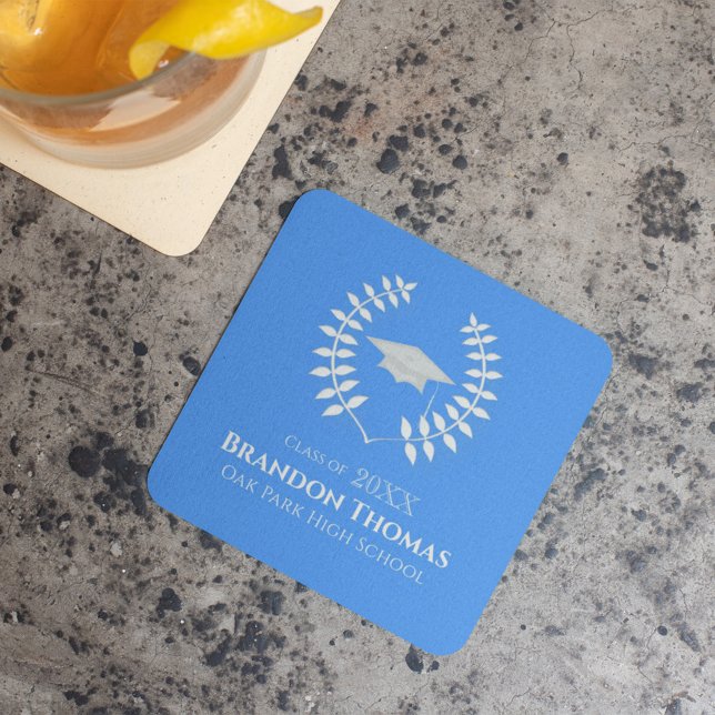 Lorbeer-Abschlussfeier-Papieruntersetzer mit indiv Rechteckiger Pappuntersetzer (Elegant blue laurel wreath graduation paper coaster with custom name, school, and class year design.)