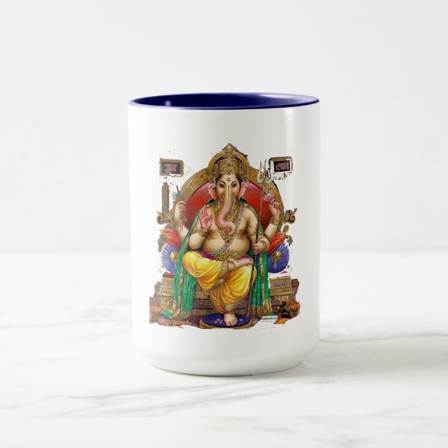 Lord Ganesh, Hindu-Gott des Wohlstands und des Woh Tasse (Zentrum)