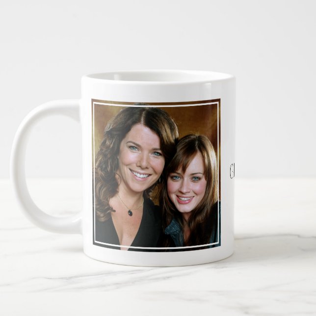 Lorelai & Rory Nah-Up-Portrait Jumbo-Tasse (Links)