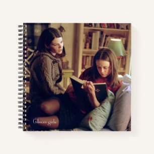 Lorelai und Rory Sitzen im Schlafzimmer Notizbuch