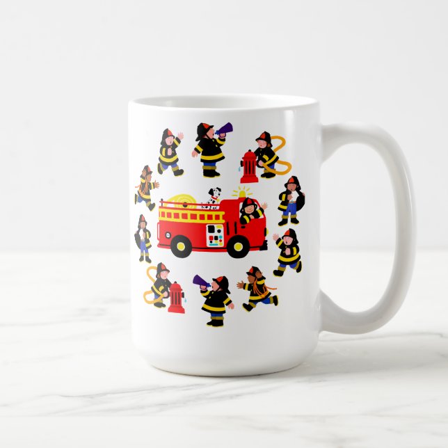 Löschfahrzeug mit beschäftigten Feuerwehrmännern Kaffeetasse (Rechts)