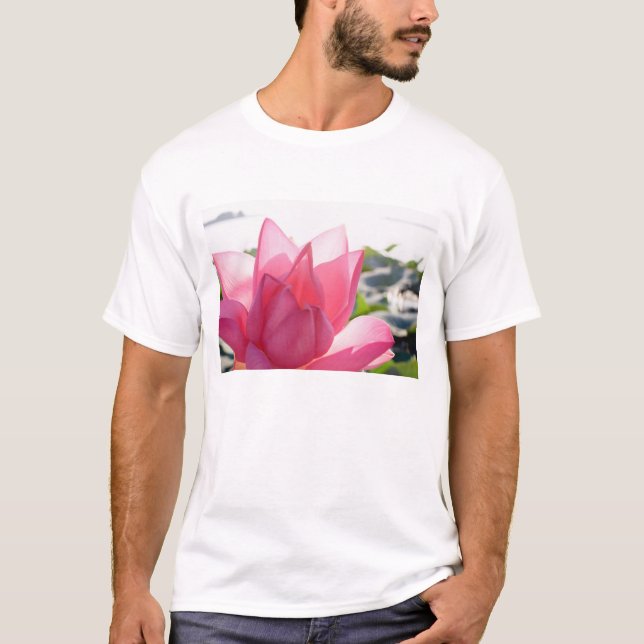 Lotus-Blume [Nelumbo-Speziosum] T-Shirt (Vorderseite)