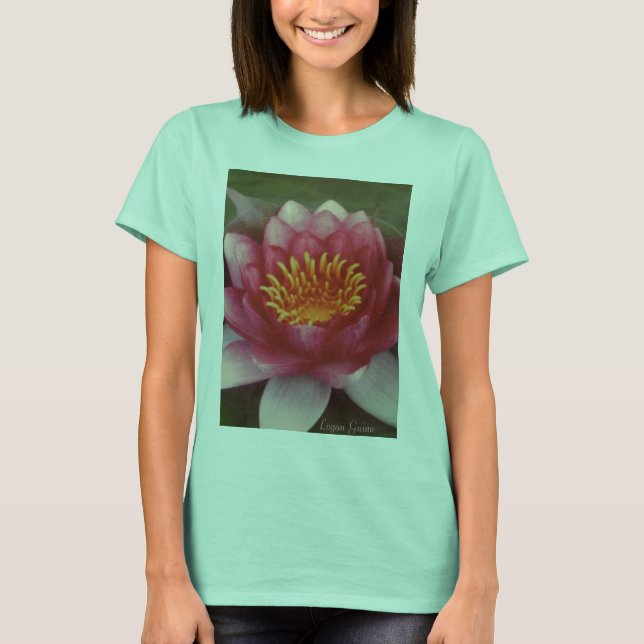 Lotus kommt aus dem Schlamm - Logan Guinn T-Shirt (Vorderseite)