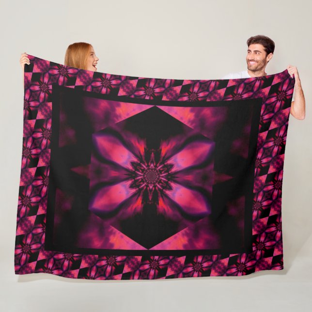 Lotus Pink 2 Fleecedecke (Beispiel)