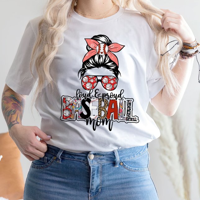 Loud und Stolz Baseball-Mama T-Shirt (Von Creator hochgeladen)