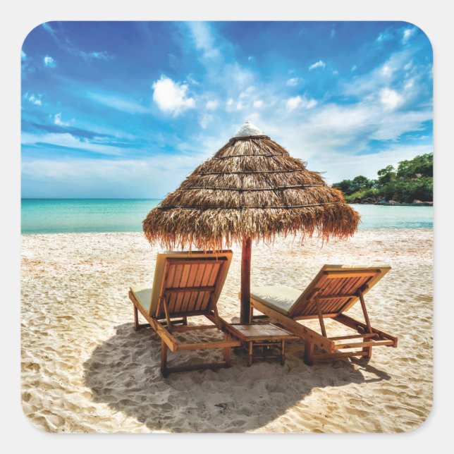 Lounge Chairs Beach throw Pillow Quadratischer Aufkleber (Vorderseite)