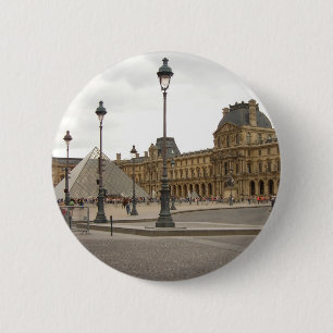 Louvre. Paris, Frankreich Button