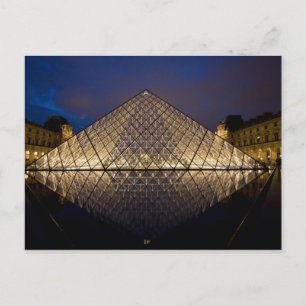 Louvre-Pyramide des Architekten I.M. Pei bei Postkarte