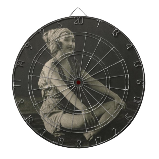 Love a Poor Maid Girl Sitting Cross Legs Dartscheibe (vorne)