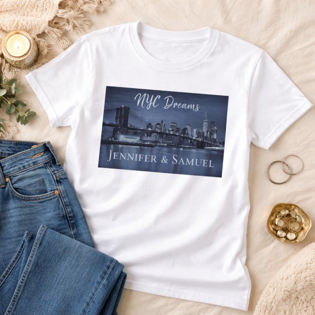 Love and Unforgettable Memories NYC Skyline Couple T-Shirt (Von Creator hochgeladen)