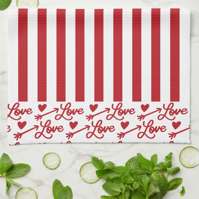 Love Arrows And Hearts Geschirrtuch (Gefaltet)