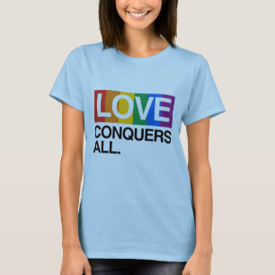 LOVE BESIEGT ALLES -.png T-Shirt