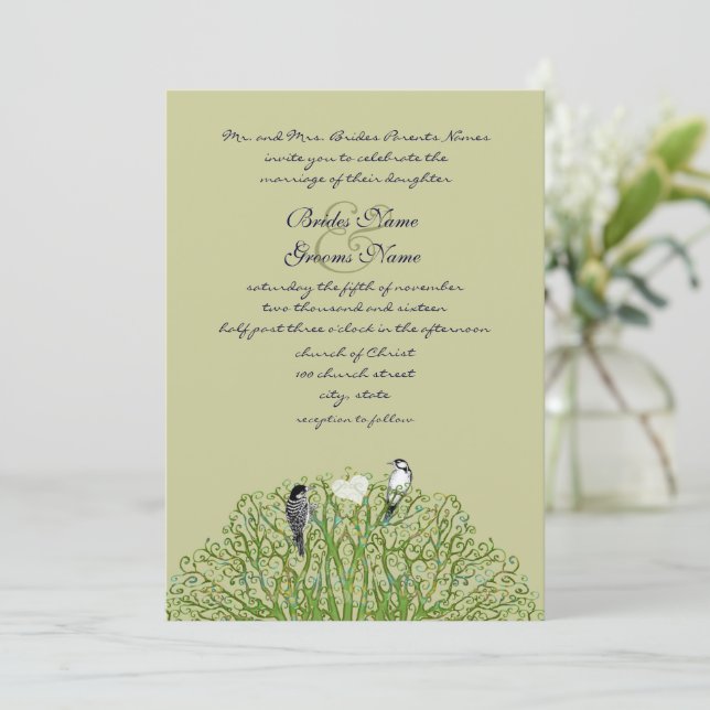 Love Bird Green Swirl Tree Einladung Hochzeit (Stehend Vorderseite)