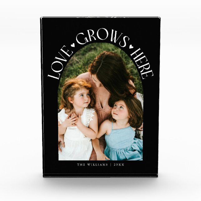 Love Grows Here Moderne schwarze Architektur Fotoblock (Vorderseite)