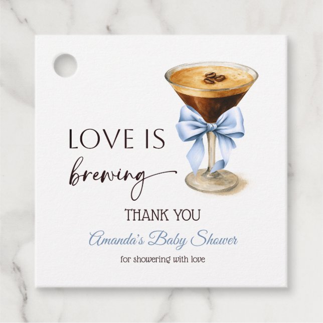 Love is Brewing Blue Coquette Bow Bridal Shower Geschenkanhänger (Vorderseite)