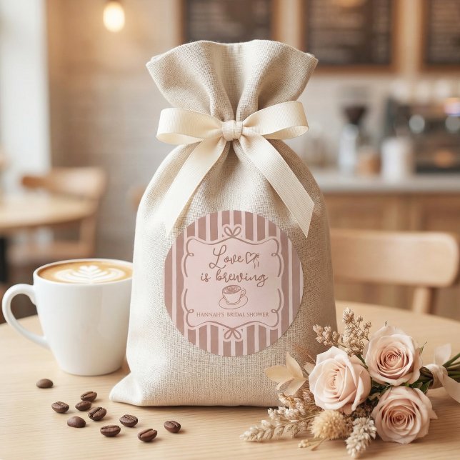 Love is Brewing Coffee Bridal Shower Plates Runder Aufkleber (Von Creator hochgeladen)