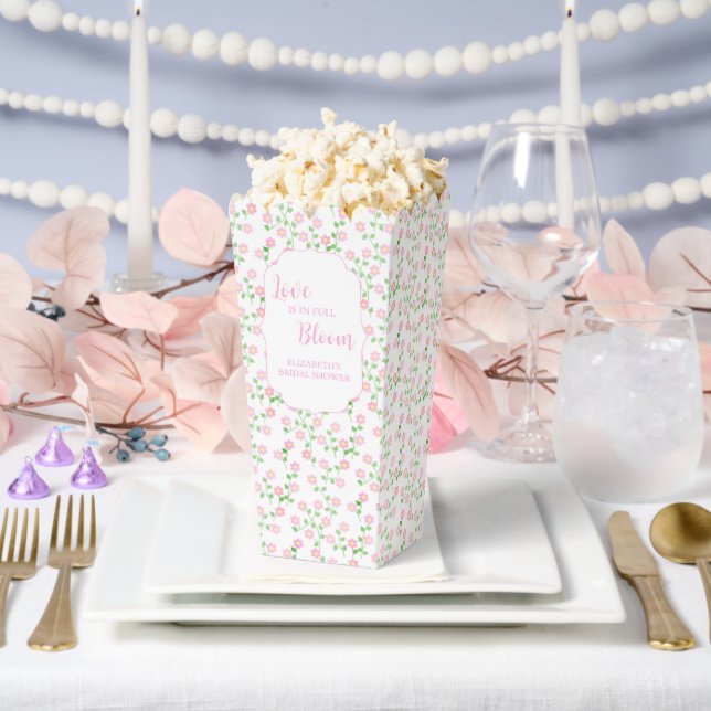 Love Is In Bloom Pink Floral Bridal Shower Geschenkschachtel (Hochzeit)