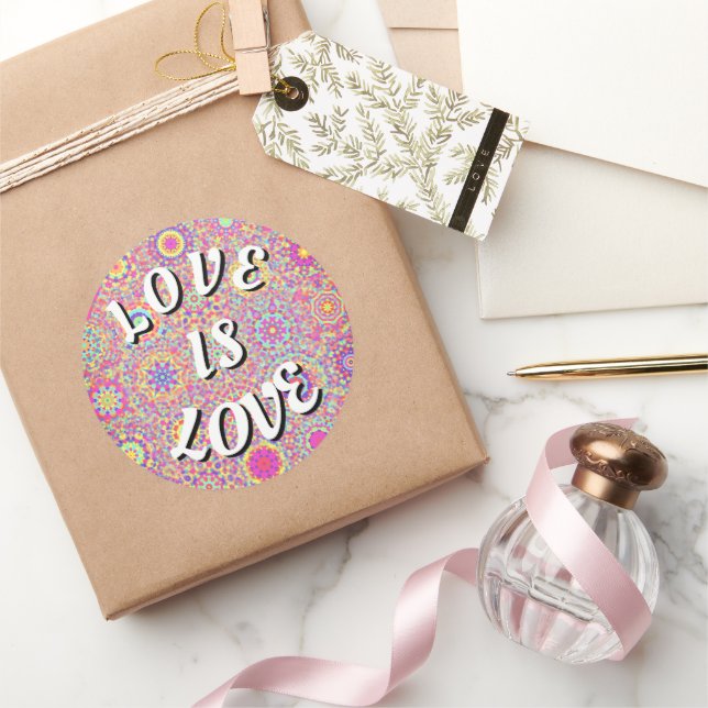 Love Is Love Pride Classic Round Sticker (Schenken)