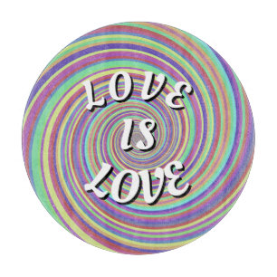 Love Is Love Pride Schneidebrett
