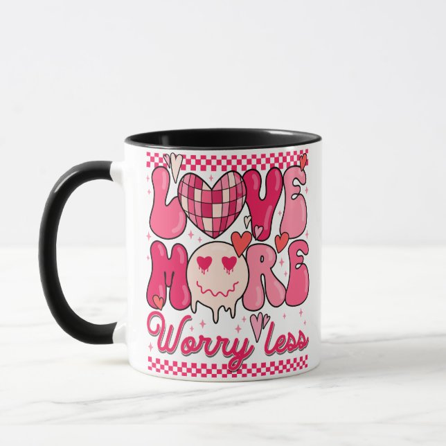 Love More Worry Less Valentine Design • Retro Pink Tasse (Links)