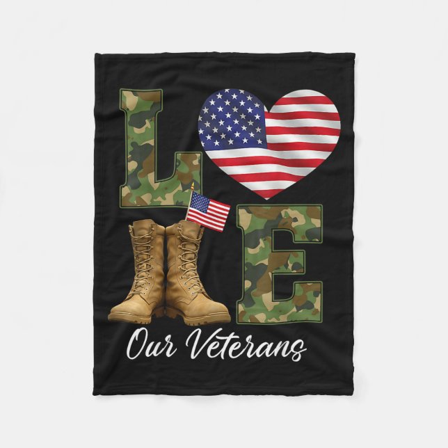 Love Our Veterans Day Proud Military American Flag Fleecedecke (Vorderseite)