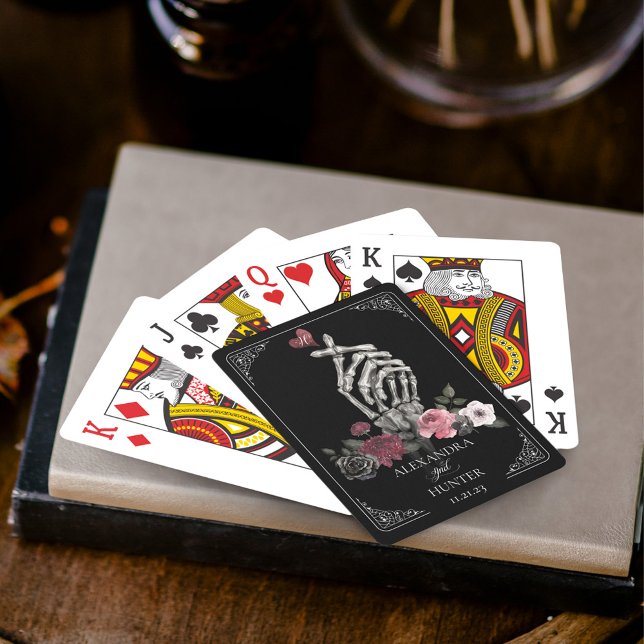 Love Skeleton Hand Gesture Halloween Black Wedding Spielkarten (Love Skeleton Hand Gesture Halloween Black Wedding Playing Cards)