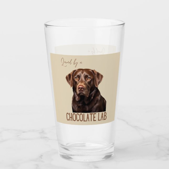 Loved By A Chocolate Lab Labrador Dog Lover  Glas (Vorderseite)