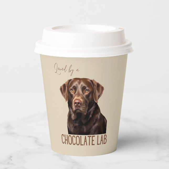 Loved By A Chocolate Lab Labrador Dog Lover  Pappbecher (Vorderseite)