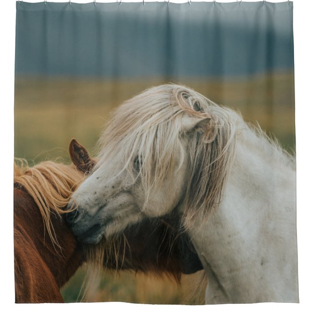 LOVELY HORSE COUPLE DUSCHVORHANG (Vorderseite)