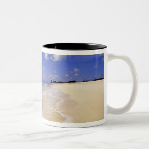 Low Bay Beach, Barbuda, Antigua Zweifarbige Tasse