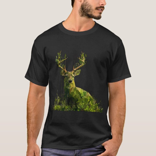 Low-Poly Green Deer — Geometric Forest Wildlife T-Shirt (Vorderseite)