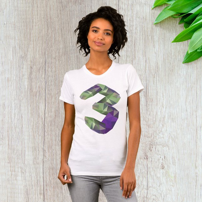 Low Poly Nummer 3 Geometrischer Gradient T-Shirt (Von Creator hochgeladen)