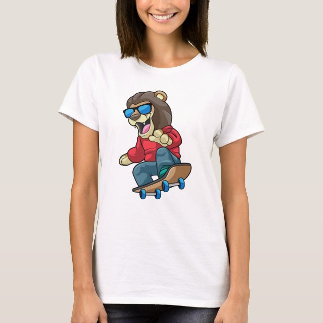 Löwe als Skater mit Skateboard T-Shirt (Vorderseite)