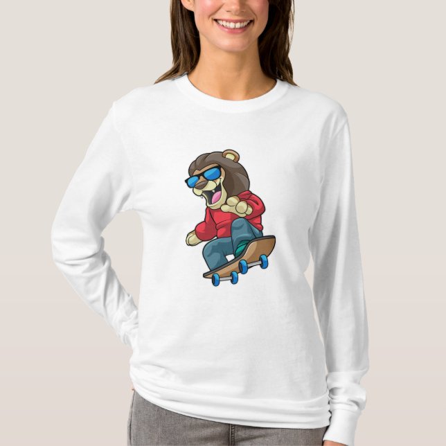 Löwe als Skater mit Skateboard T-Shirt (Vorderseite)