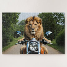 Löwe auf Motorrad