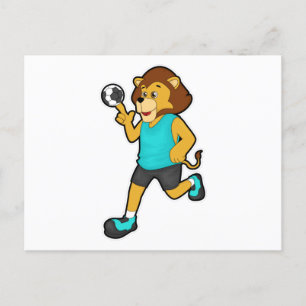 Löwe beim Handballspieler mit Handball Postkarte
