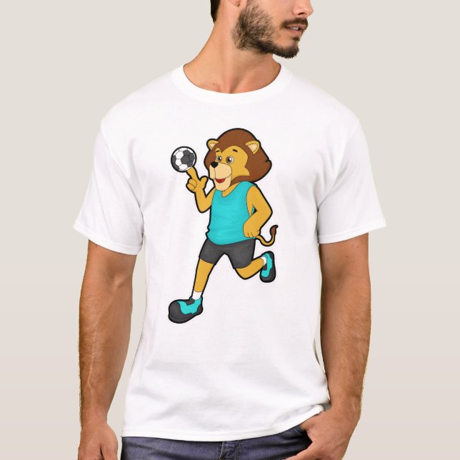 Löwe beim Handballspieler mit Handball T-Shirt (Vorderseite)